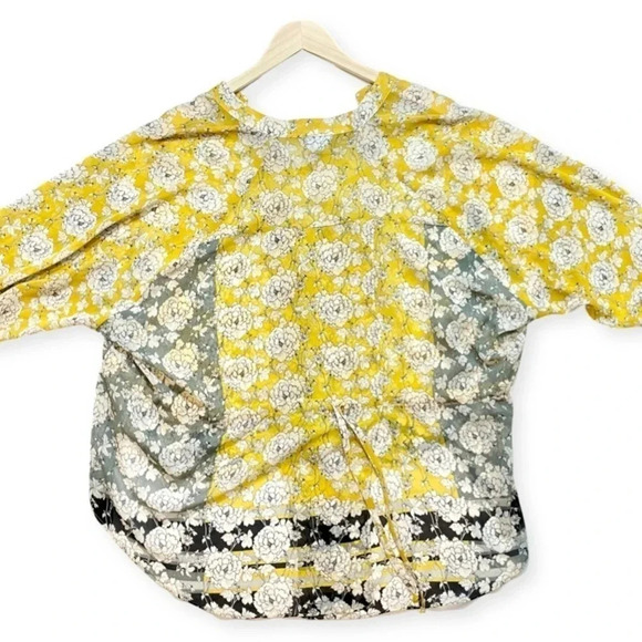 Cabi Gather Amelia Floral High-Low Blouse - Picture 5 of 5